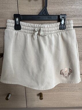 GAP Cream Drawstring Mini Skort with Rose-Gold Minnie Mouse Logo